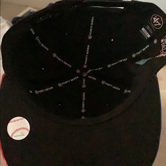 A SnapBack hat - Picture 2 of 2
